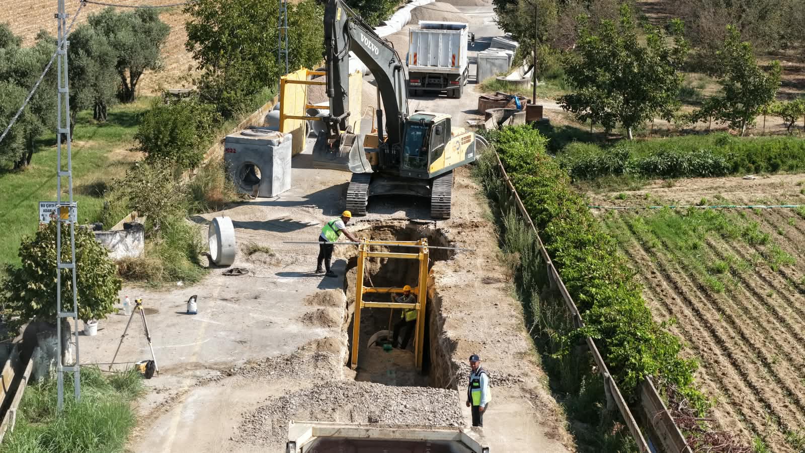 BAŞKAN ÇERÇİOĞLU’NUN ÇALIŞMALARIYLA İNCİRLİOVA’NIN ALTYAPISI YENİLENİYOR