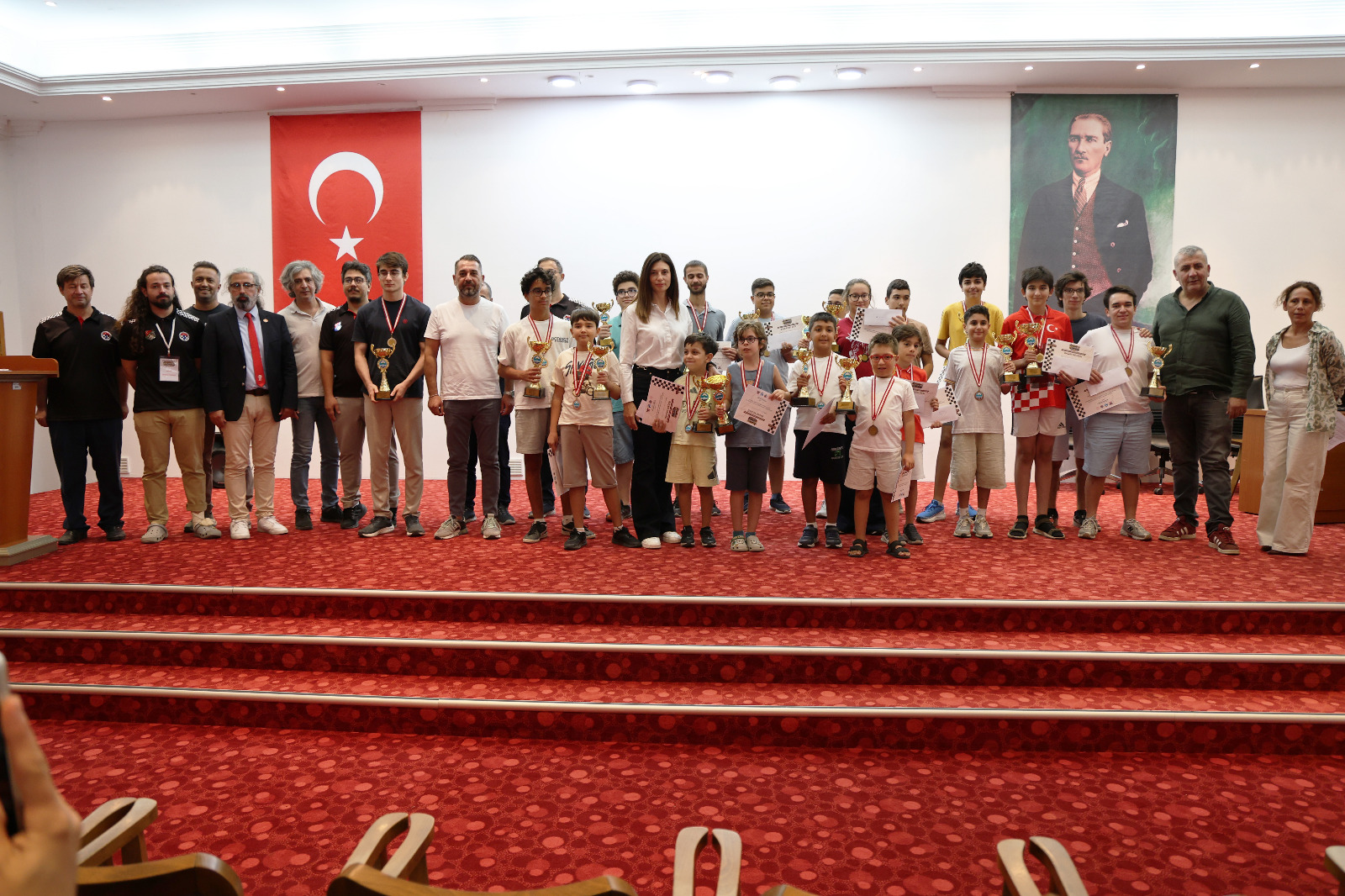 15. Ulusal Söke Belediyesi Remzi Zeytinoğlu Satranç Turnuvası Sona Erdi