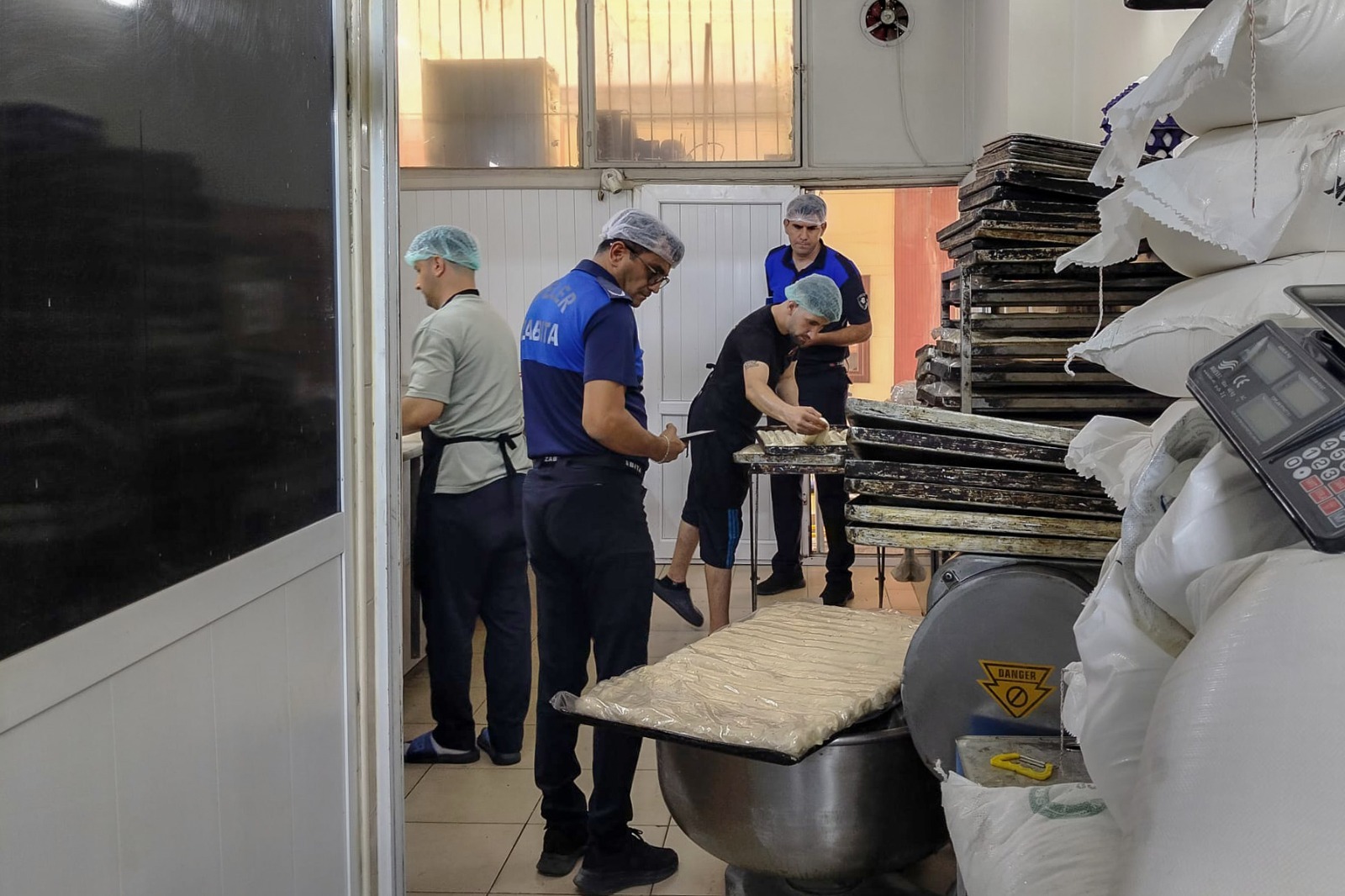 EFELER ZABITASINDAN UNLU MAMUL İŞLETMELERİNE DENETİM