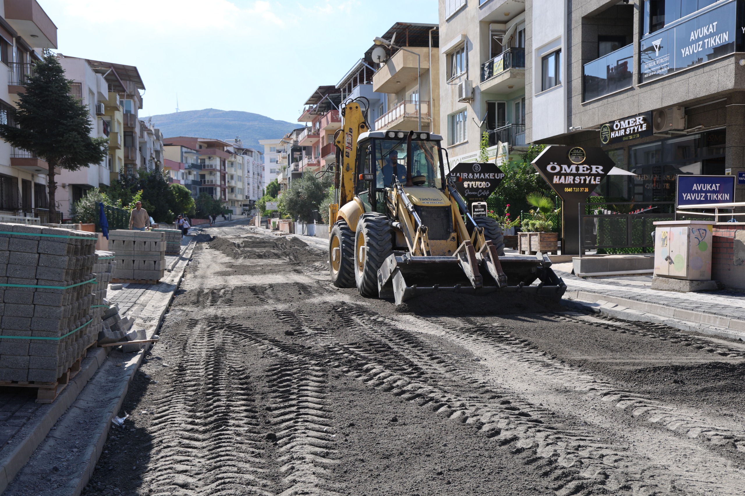 SÖKE’DE İKİ ÖNEMLİ GÜZERGÂHTA YOL YENİLEME ÇALIŞMASI