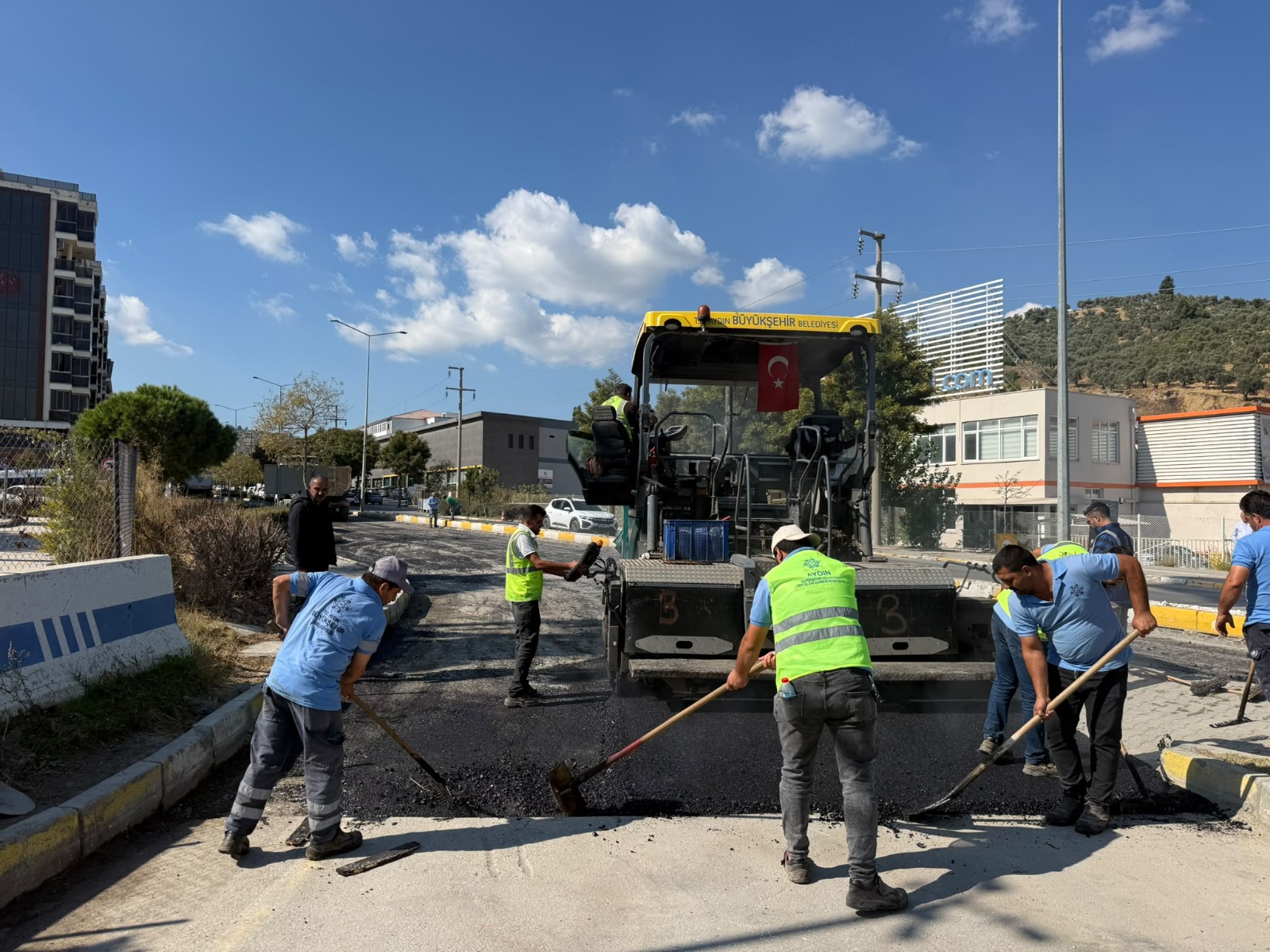 BAŞKAN ÇERÇİOĞLU AYDIN’IN DÖRT BİR YANINDA ULAŞIM YATIRIMLARINI SÜRDÜRÜYOR